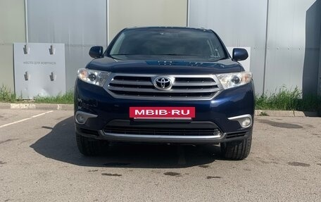 Toyota Highlander III, 2013 год, 2 450 000 рублей, 9 фотография