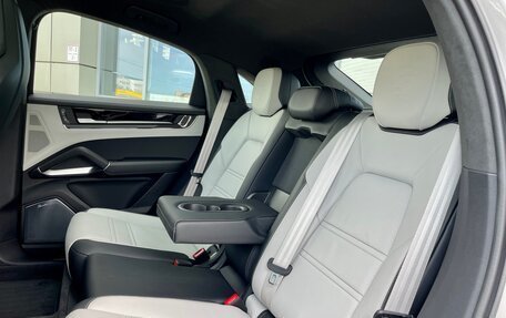 Porsche Cayenne III, 2024 год, 26 500 000 рублей, 20 фотография