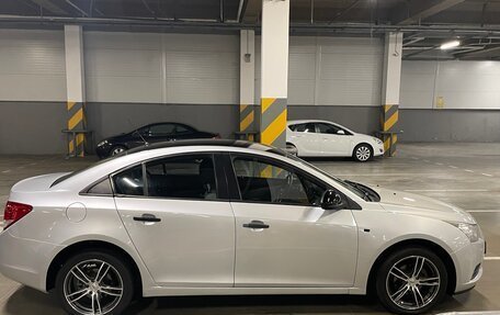 Chevrolet Cruze II, 2011 год, 810 000 рублей, 3 фотография