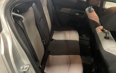 Chevrolet Cruze II, 2011 год, 810 000 рублей, 16 фотография