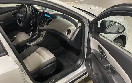 Chevrolet Cruze II, 2011 год, 810 000 рублей, 13 фотография