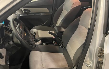 Chevrolet Cruze II, 2011 год, 810 000 рублей, 9 фотография