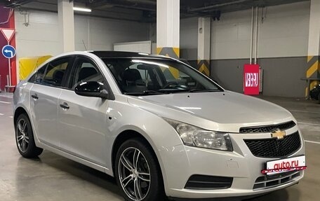 Chevrolet Cruze II, 2011 год, 810 000 рублей, 2 фотография