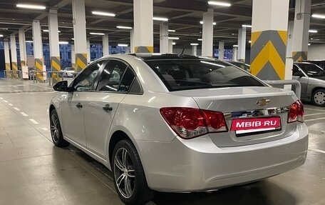 Chevrolet Cruze II, 2011 год, 810 000 рублей, 6 фотография