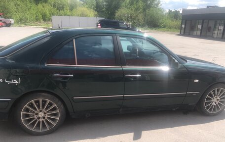 Mercedes-Benz E-Класс, 1998 год, 465 000 рублей, 3 фотография
