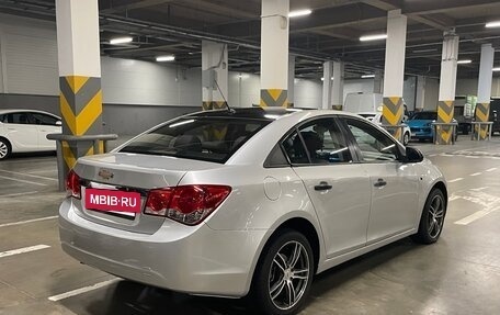 Chevrolet Cruze II, 2011 год, 810 000 рублей, 4 фотография