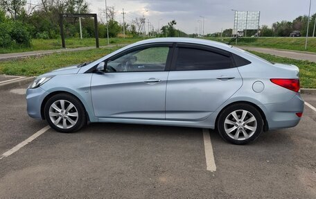 Hyundai Solaris II рестайлинг, 2011 год, 899 000 рублей, 5 фотография