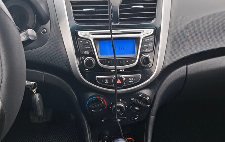 Hyundai Solaris II рестайлинг, 2011 год, 899 000 рублей, 9 фотография