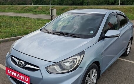 Hyundai Solaris II рестайлинг, 2011 год, 899 000 рублей, 4 фотография