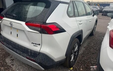 Toyota RAV4, 2024 год, 3 600 000 рублей, 3 фотография
