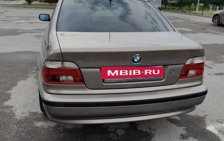 BMW 5 серия, 2001 год, 930 000 рублей, 3 фотография