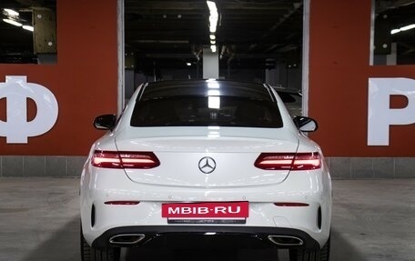 Mercedes-Benz E-Класс, 2018 год, 4 895 000 рублей, 6 фотография