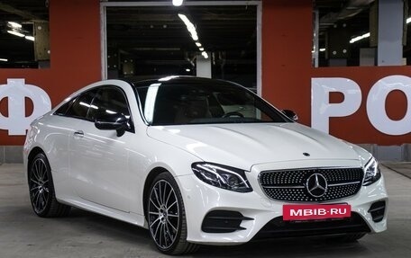 Mercedes-Benz E-Класс, 2018 год, 4 895 000 рублей, 3 фотография