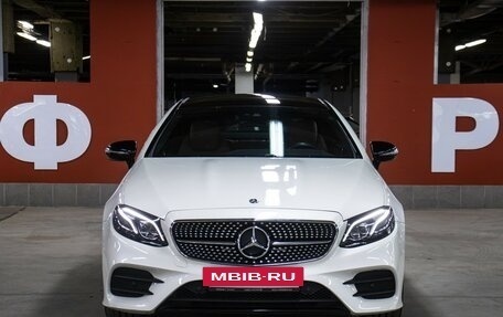 Mercedes-Benz E-Класс, 2018 год, 4 895 000 рублей, 2 фотография