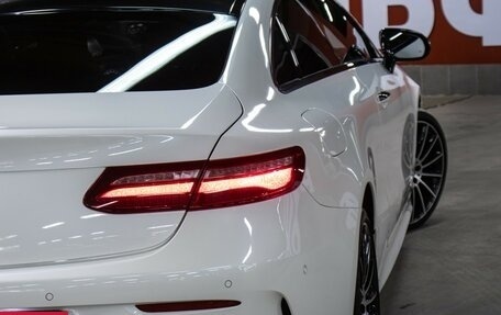 Mercedes-Benz E-Класс, 2018 год, 4 895 000 рублей, 30 фотография