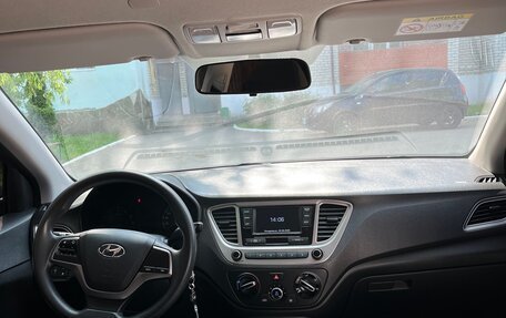 Hyundai Solaris II рестайлинг, 2019 год, 1 330 000 рублей, 7 фотография