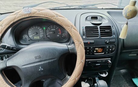 Mitsubishi Carisma I, 1997 год, 360 000 рублей, 11 фотография