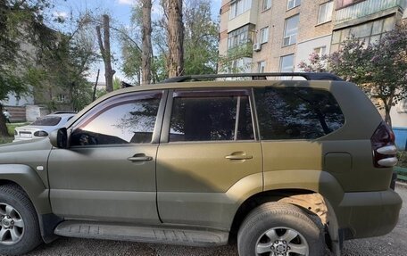 Toyota Land Cruiser Prado 120 рестайлинг, 2002 год, 1 250 000 рублей, 3 фотография