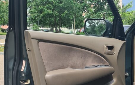 Mitsubishi Outlander III рестайлинг 3, 2002 год, 530 000 рублей, 9 фотография