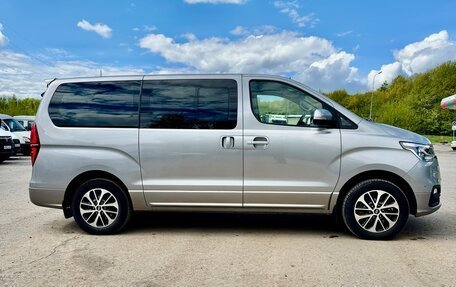 Hyundai Grand Starex Grand Starex I рестайлинг 2, 2020 год, 3 850 000 рублей, 3 фотография