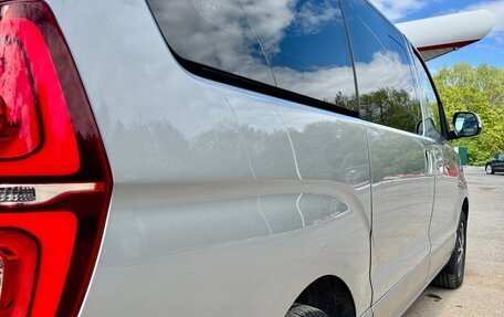 Hyundai Grand Starex Grand Starex I рестайлинг 2, 2020 год, 3 850 000 рублей, 18 фотография