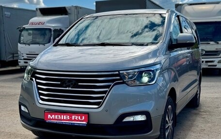Hyundai Grand Starex Grand Starex I рестайлинг 2, 2020 год, 3 850 000 рублей, 14 фотография
