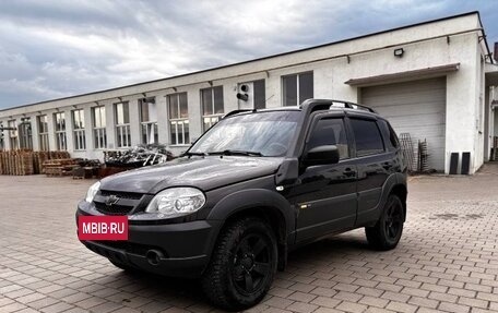 Chevrolet Niva I рестайлинг, 2016 год, 700 000 рублей, 3 фотография