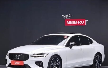 Volvo S60 III, 2022 год, 3 290 000 рублей, 1 фотография