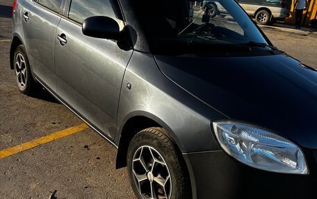 Skoda Fabia II, 2009 год, 490 000 рублей, 2 фотография
