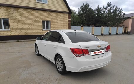 Chevrolet Cruze II, 2014 год, 915 000 рублей, 4 фотография