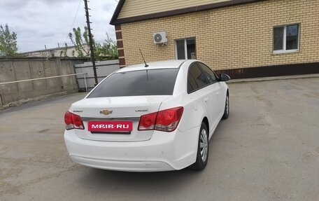 Chevrolet Cruze II, 2014 год, 915 000 рублей, 3 фотография