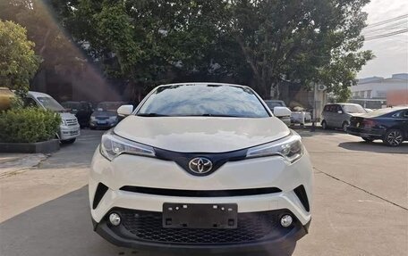 Toyota C-HR I рестайлинг, 2021 год, 1 780 000 рублей, 3 фотография