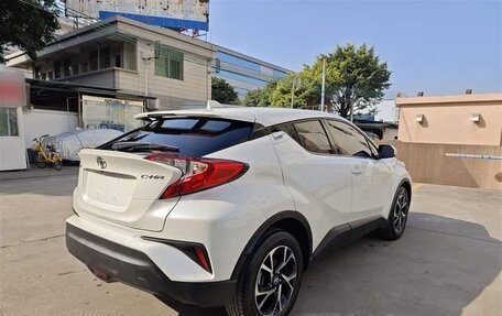 Toyota C-HR I рестайлинг, 2021 год, 1 780 000 рублей, 4 фотография