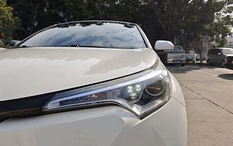 Toyota C-HR I рестайлинг, 2021 год, 1 780 000 рублей, 9 фотография
