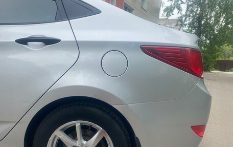 Hyundai Solaris II рестайлинг, 2015 год, 1 000 000 рублей, 8 фотография