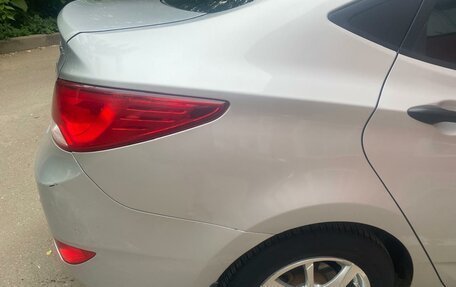 Hyundai Solaris II рестайлинг, 2015 год, 1 000 000 рублей, 15 фотография