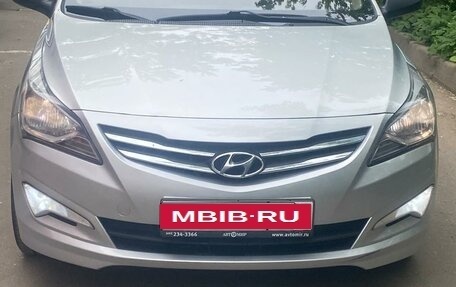 Hyundai Solaris II рестайлинг, 2015 год, 1 000 000 рублей, 13 фотография