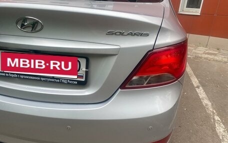 Hyundai Solaris II рестайлинг, 2015 год, 1 000 000 рублей, 18 фотография