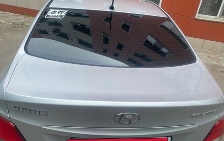 Hyundai Solaris II рестайлинг, 2015 год, 1 000 000 рублей, 35 фотография