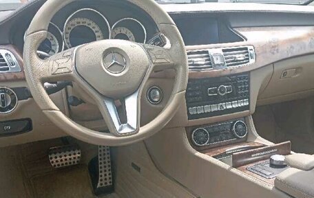 Mercedes-Benz CLS, 2012 год, 2 700 000 рублей, 3 фотография