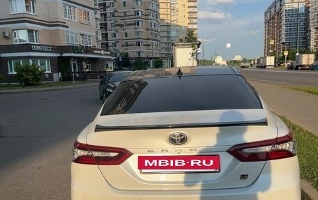 Toyota Camry, 2021 год, 3 500 000 рублей, 4 фотография