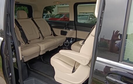 Mercedes-Benz V-Класс, 2022 год, 8 000 000 рублей, 20 фотография