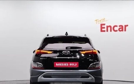 Hyundai Kona I, 2021 год, 2 170 000 рублей, 4 фотография