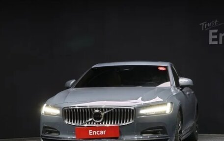 Volvo S90 II рестайлинг, 2022 год, 4 070 000 рублей, 2 фотография