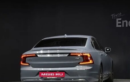 Volvo S90 II рестайлинг, 2022 год, 4 070 000 рублей, 3 фотография