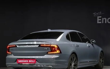 Volvo S90 II рестайлинг, 2022 год, 4 070 000 рублей, 4 фотография
