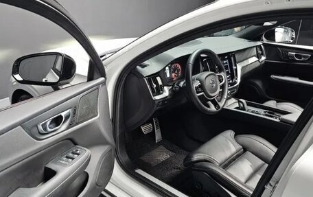 Volvo S60 III, 2022 год, 3 290 000 рублей, 5 фотография
