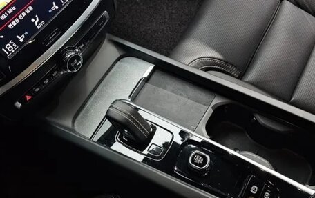 Volvo S60 III, 2022 год, 3 290 000 рублей, 18 фотография