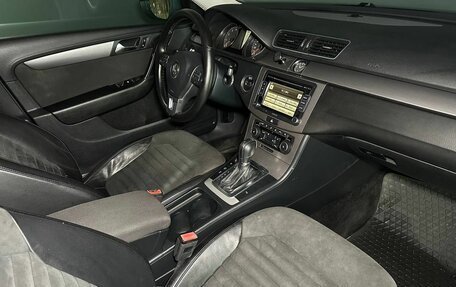 Volkswagen Passat B7, 2011 год, 990 000 рублей, 11 фотография
