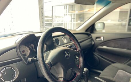 Mitsubishi Outlander III рестайлинг 3, 2005 год, 600 000 рублей, 11 фотография
